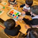 本日は栄縁さん @eien.kagoshima による食育の日でした 今回は野菜スタンプでクリスマスカード 作りを行いました~ 今回は栄縁さんと一緒に来園した 学生さんのご協力もいただきながら にぎやかな時間となりました