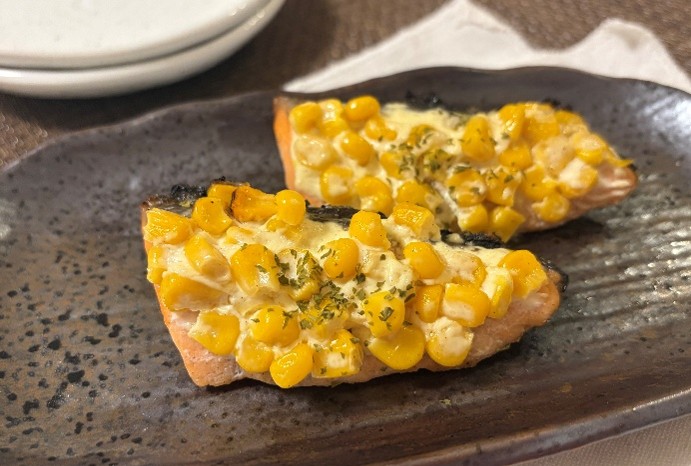 魚と一緒にいただく！「シャケのマヨコーン焼き」